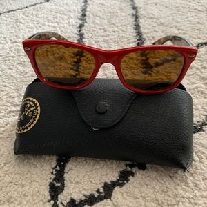 Ray Ban Wayfarer sunglasses.